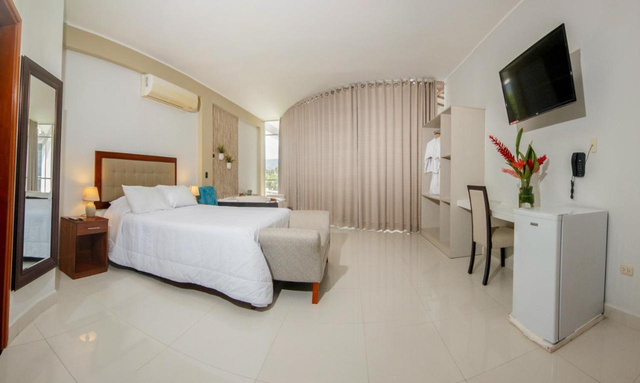 Vuelo 78 Hotel Tarapoto Eksteriør billede