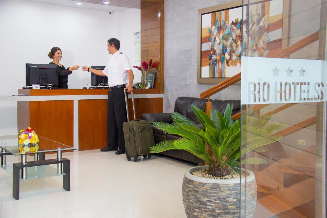 Vuelo 78 Hotel Tarapoto Eksteriør billede