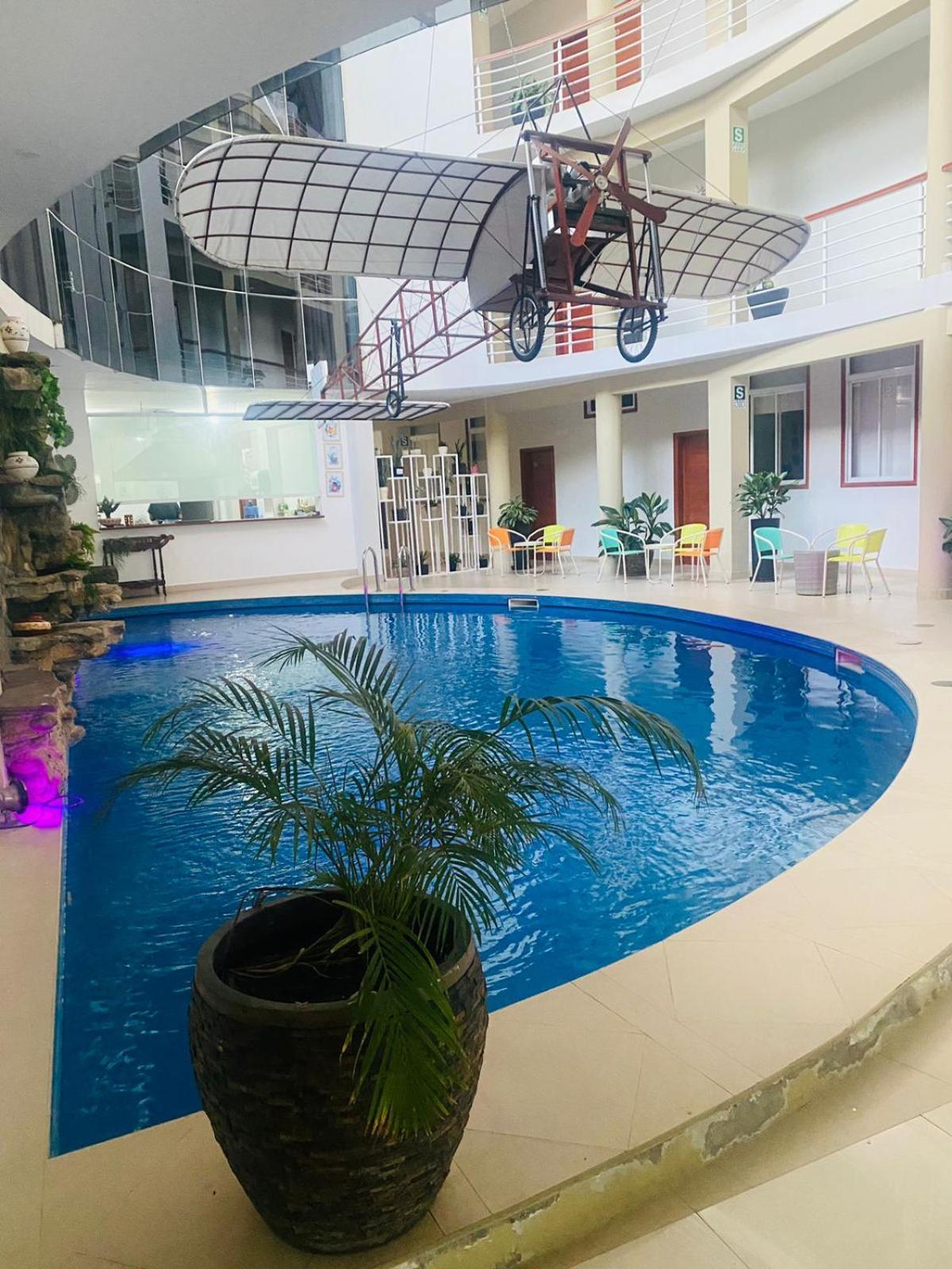Vuelo 78 Hotel Tarapoto Eksteriør billede